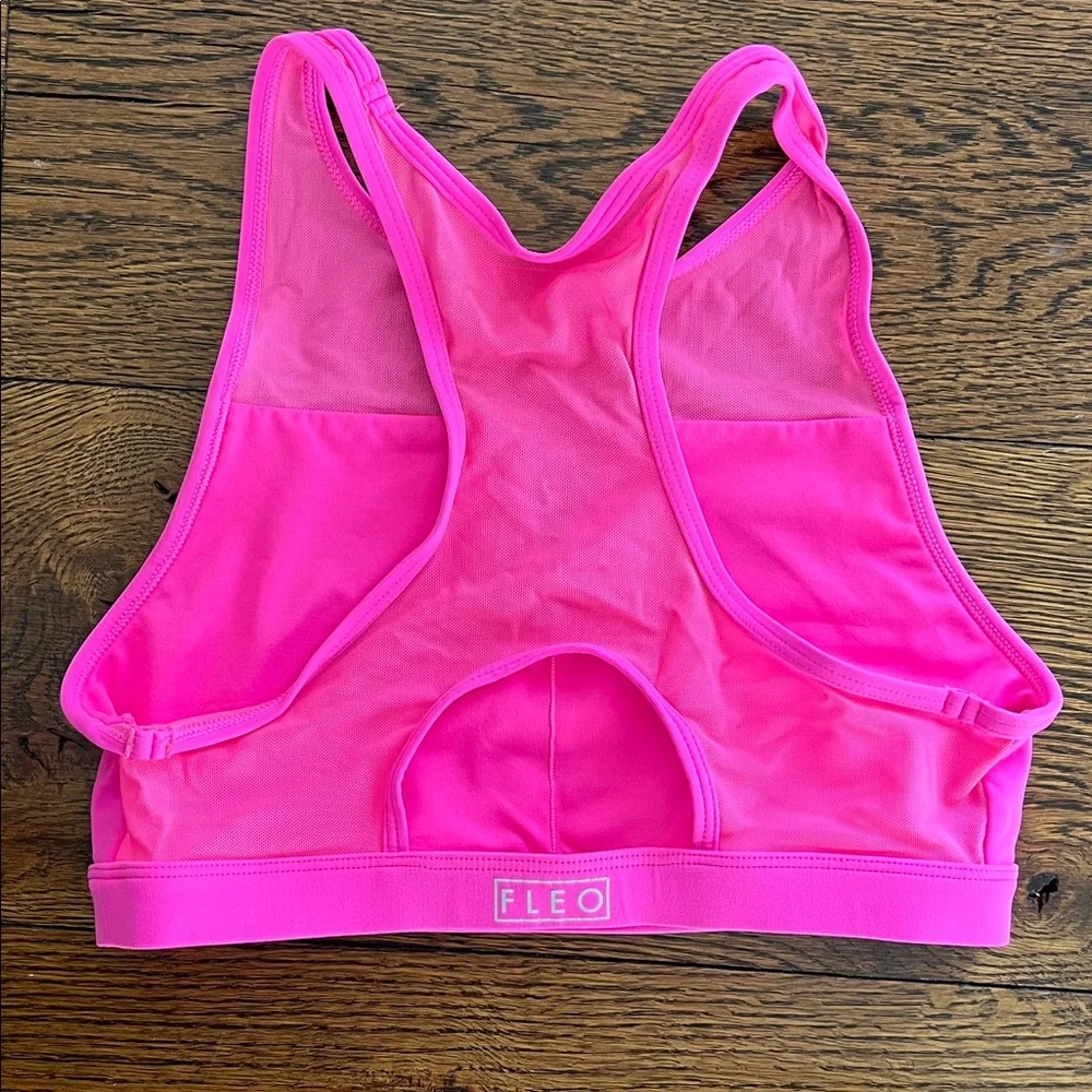 FLEO Vibrant Pink Sports Bra - Picture 2 of 2